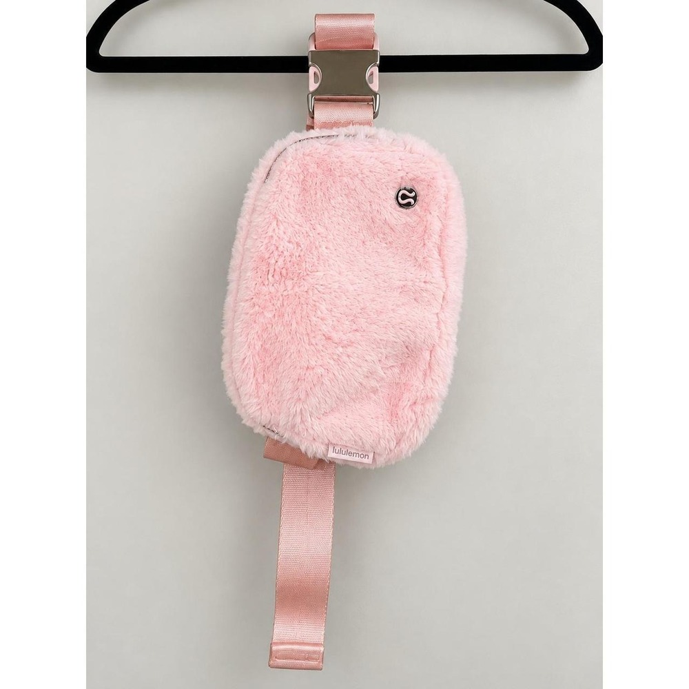 Lululemon Everywhere Belt Bag Fleece 1L Pink Savannah Faux Fur Waist Pack